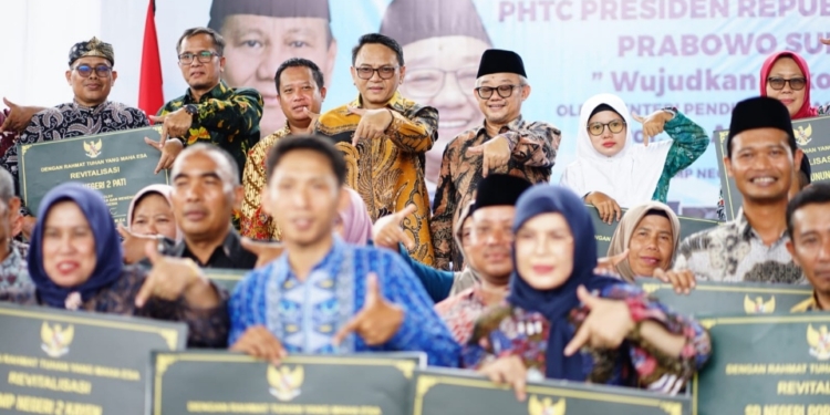 Perbaiki 90 Sekolah di Pati, Menteri Abdul Mu’ti Habiskan Rp67 M