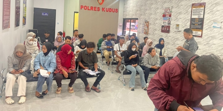 Cepat dan Bisa Drive Thru, Pemohon SKCK di Polres Kudus Membeludak