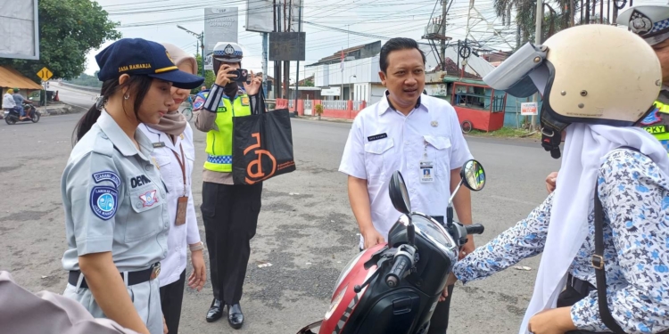 Gencarkan Sosialisasi Kepatuhan, Pendapatan Samsat Pati Tembus Rp42 M