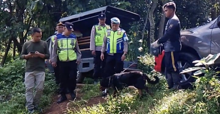 Buru Pelaku Curanmor, Polres Kudus Kerahkan Anjing Pelacak Sisir Hutan Dawe