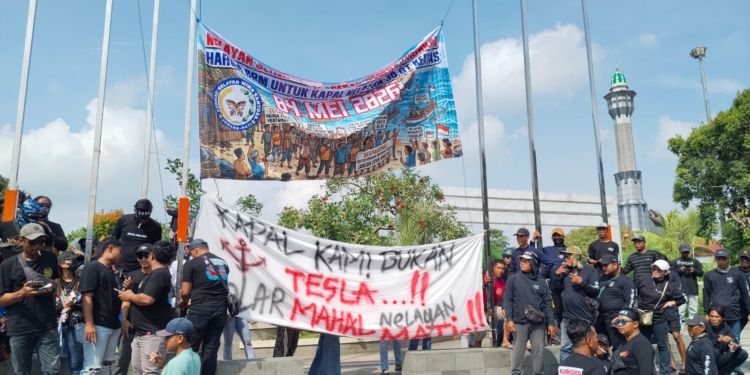 Harga Solar Nonsubsidi Meroket, Ribuan Nelayan Pati Demo di Alun-Alun