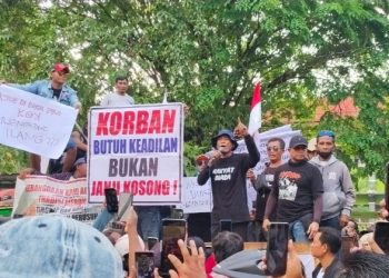 Ratusan Massa AMPB Demo Tuntut Kapolresta Pati Dicopot