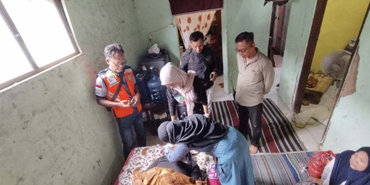 Sedang Racik Adonan, Pedagang Molen di Kudus Mendadak Ambruk dan Meninggal
