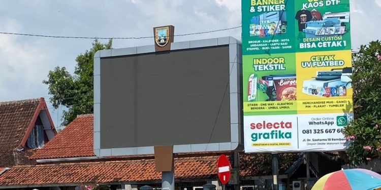 Habiskan Rp910 Juta, Baru 5 Bulan Videotron Alun-Alun Rembang Rusak Lagi