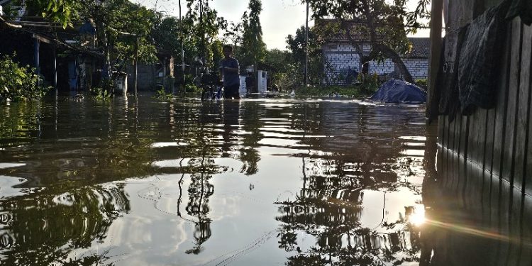 3 Hari Banjir Ketitangwetan Pati, Warga Keluhkan Pemerintah Lamban