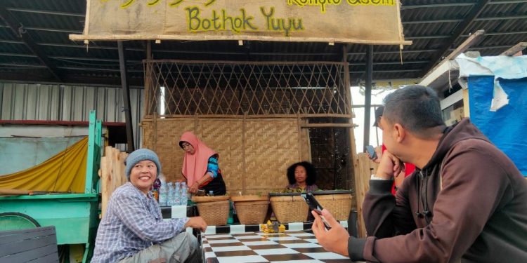 Mulai Rp3 Ribu, Warung di Alun-Alun Kembangjoyo Pati Ini Jual Kuliner Langka