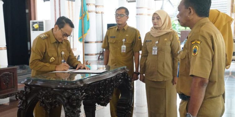 Plt Bupati Pati Lantik 242 Kepala Sekolah TK SD dan SMP