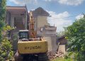 Harta Gono-Gini Dijual Sepihak Mantan Suami, Rumah di Karaban Pati Dirobohkan