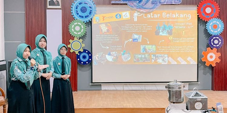 Daur Ulang Malam Batik Berbasis IoT, Siswa SMPN 1 Lasem Wakili Rembang ke Provinsi