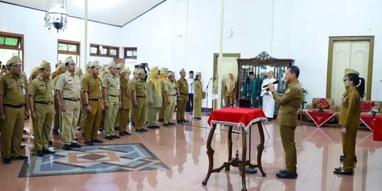 66 Pejabat Pemkab Kudus Dilantik, Bupati Tekankan Integritas dan Pelayanan Publik