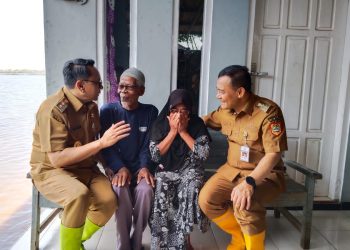 Tinjau Rob di Tunggulsari Pati, Gubernur Luthfi Siapkan Rp400 Juta untuk Perbaiki Tanggul