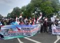 Ribuan Massa Padati Alun-Alun Pati Demi Dukung Program MBG Presiden Prabowo