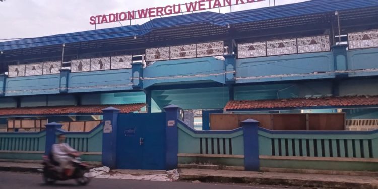 Lelang Ulang Pembongkaran Bangunan Stadion Wergu Wetan Kudus Terjun Bebas