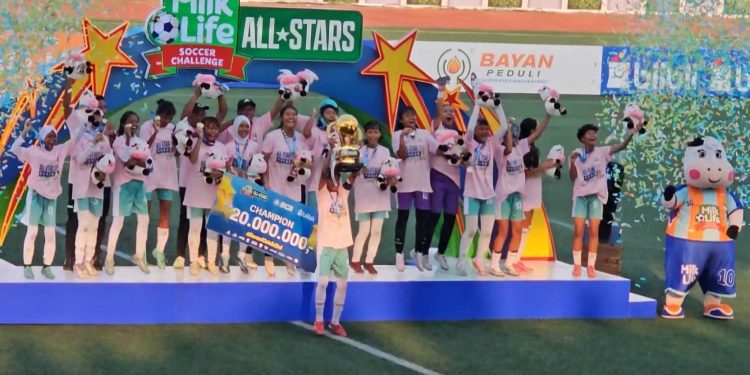 Lewat Drama Penalti, Kudus Pertahankan Juara MilkLife Soccer Challenge All-Stars