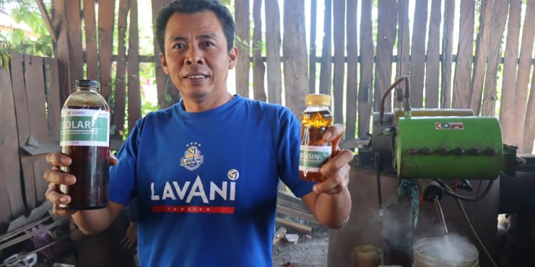 Keren! Pemdes Sidorekso Kudus Sulap Sampah Plastik Jadi Solar dan Bensin