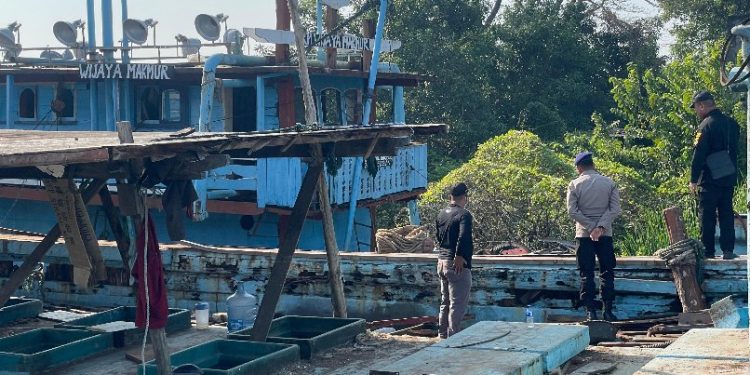 Polisi Temukan 26 Kapal Mangkrak di Sungai Juwana, Ganggu Pelayaran
