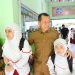 Momen Bupati Kudus Antar Anaknya Hari Pertama Sekolah di SDIT Al Islam