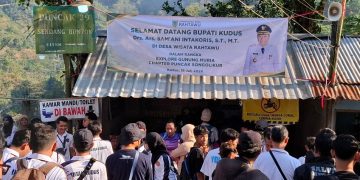 Bupati Kudus Pimpin Ratusan Pendaki Eksplor Puncak Songolikur