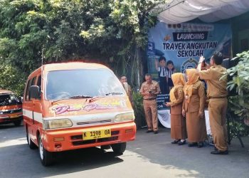 Siap Jemput-Antar, Pelajar Pati Cukup Bayar Rp5 Ribu Naik Angkutan Sekolah