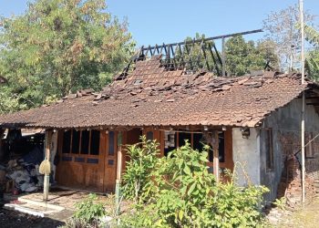 Ditinggal ke Ladang, Rumah Warga Terban Ludes Terbakar