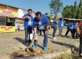 Bantu PKL Bangkit dari Sepi, Demokrat Pati Bersihkan Alun-Alun Kembangjoyo