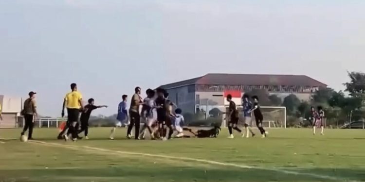 Viral Tendangan Kung Fu Warnai Piala Soeratin di Pati, Korban Masuk Rumah Sakit