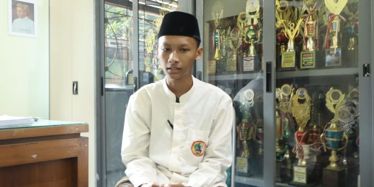 ​Banggakan Kudus, Siswa MA Qudsiyyah Wakili Indonesia di ARC Dubai