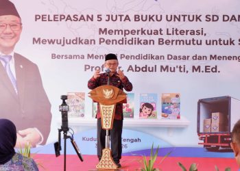 ​Dari Kudus, Mendikdasmen Lepas 5,5 Juta Buku untuk Pelosok Negeri