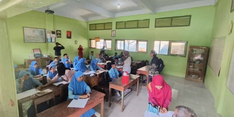 Korban Dugaan Keracunan MBG di Rembang Tambah jadi 299 Orang dari 3 Sekolah