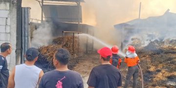 Nasib Pilu Maskuri: Bukannya Untung, 6 Ton Gula Merahnya Malah Ludes Terbakar