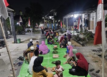 Warga Ketitangwetan Pati Gelar Tumpengan, Doakan Pahlawan di HUT ke-81 RI