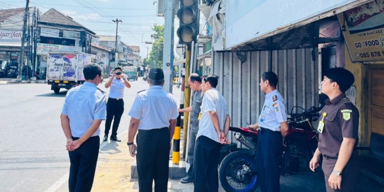 Kejari Kudus Evaluasi Tiga Proyek Infrastruktur Dishub TA 2026