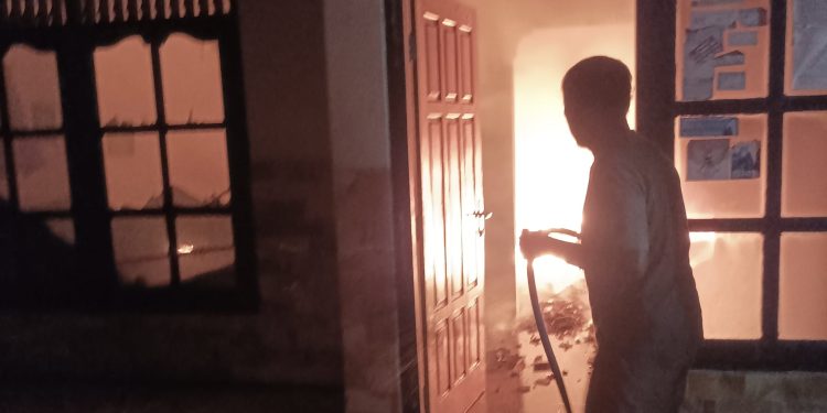 Rumah di Pulo Rembang Ludes Terbakar, Satu Orang Tewas