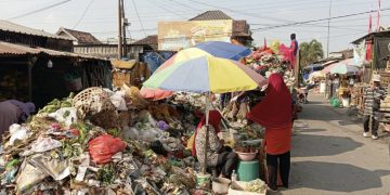Sampah Pasar Rembang Meluber ke Permukiman, Warga Waswas Penyakit