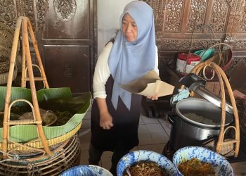 Kisah Inspiratif Pensiunan di Pati: Coba Jual Nasi Pecel, Kini Laku 150an Porsi Sehari