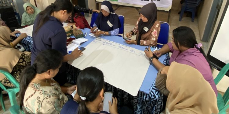 Bekali Warga Tegalombo Pati Tanggap Bencana, YEU Ajarkan Kelola Logistik